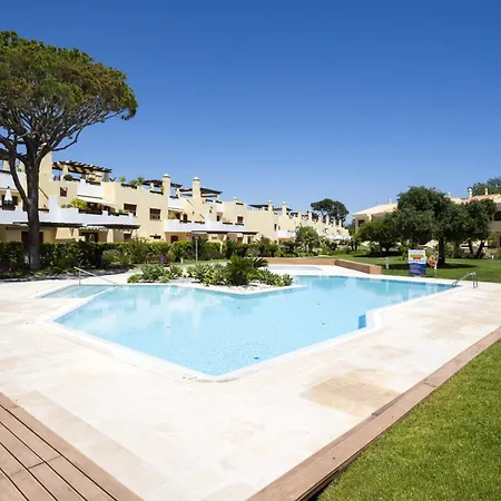 Padel Whit Pool - By Hdproperties